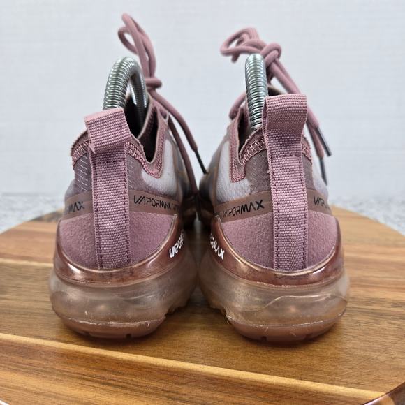 Nike Air Vapormax 2019 Plum Chalk Athletic Gym Daily Sneaker Womens 7 AR6632-500 - Picture 2 of 14